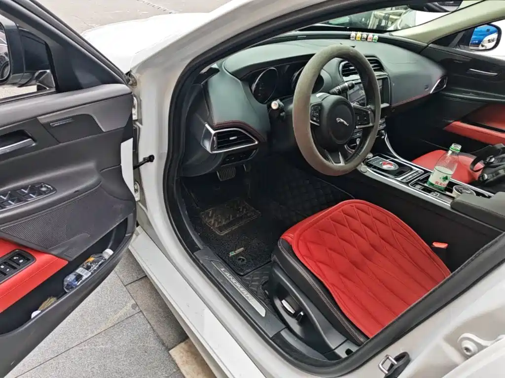 Jaguar XE — миниатюра 16