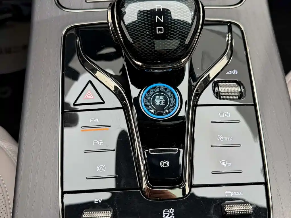 BYD Han — миниатюра 23