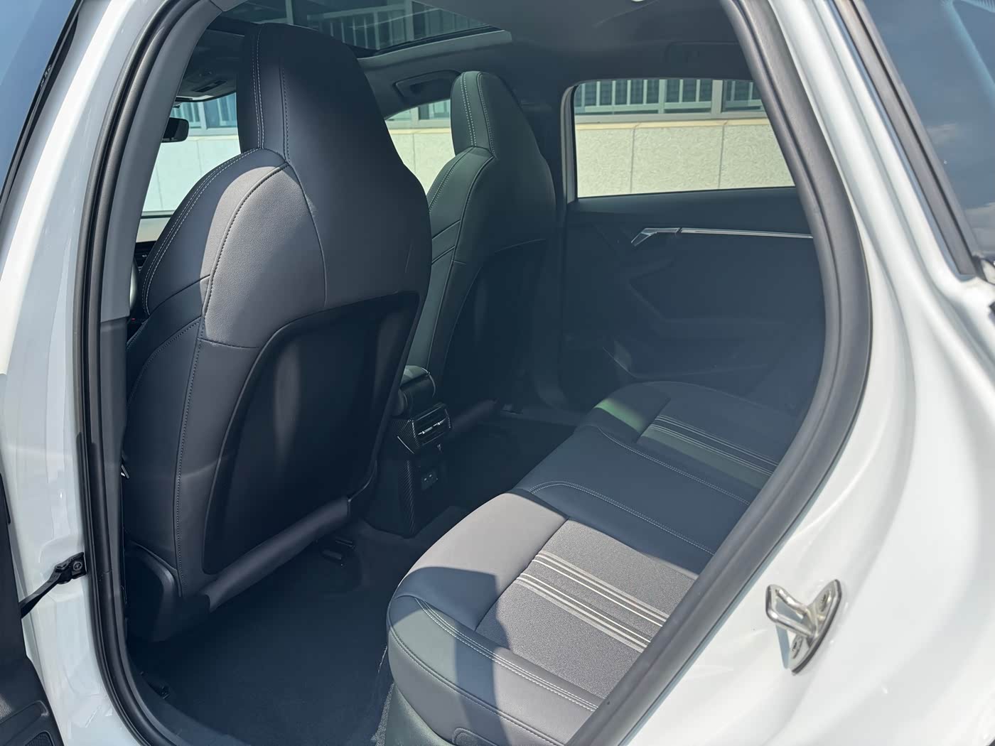 Audi A3 1.4 л 2024 г. Белый, пробег 20000 км