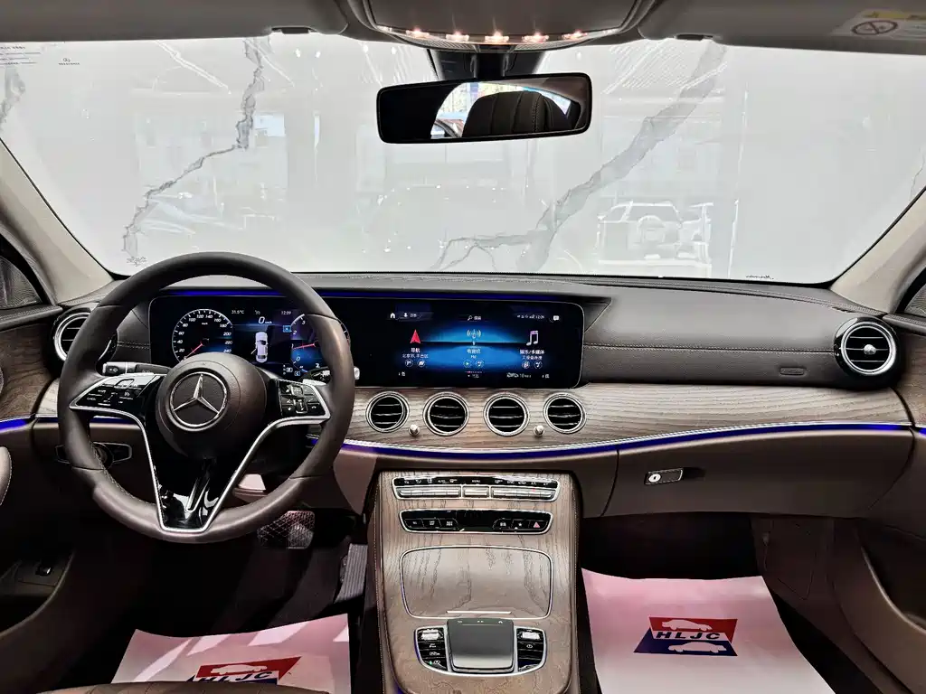 Mercedes-Benz E-Class — миниатюра 9