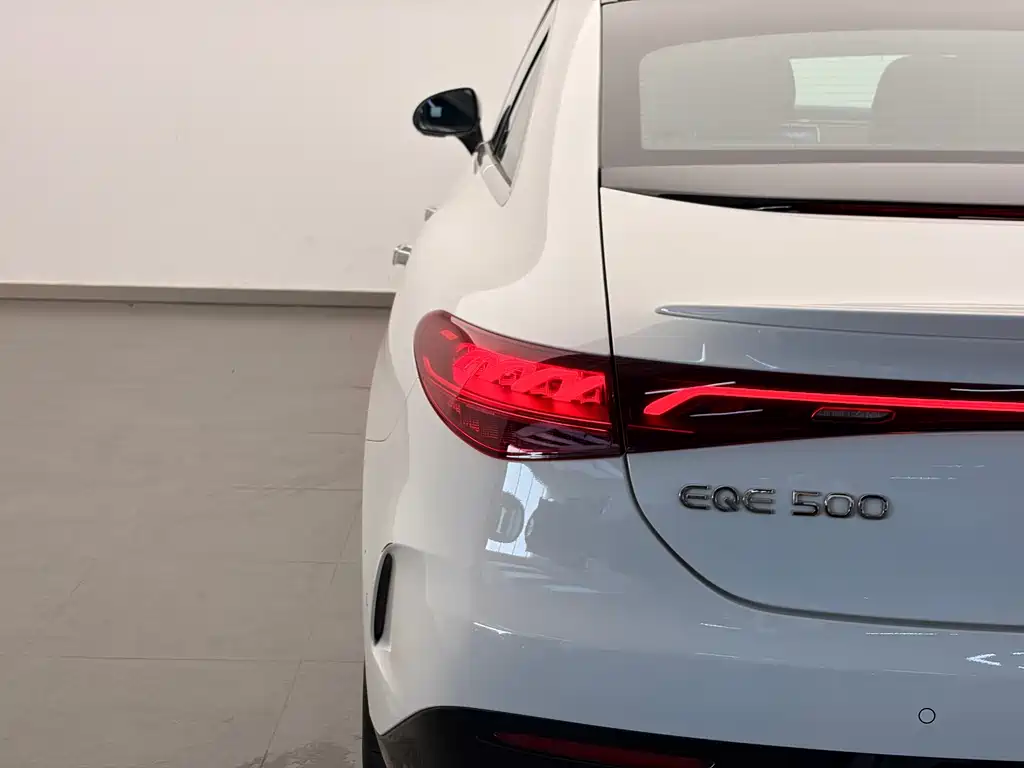 Mercedes-Benz EQE — миниатюра 18