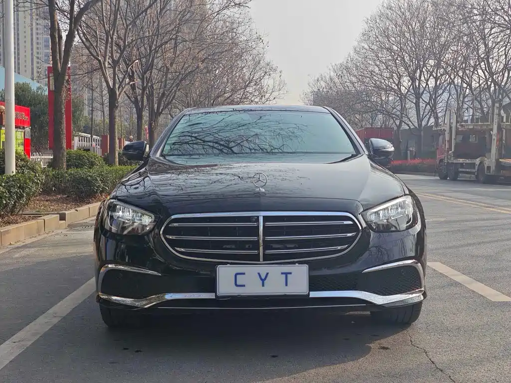 Mercedes-Benz E-Class 2022