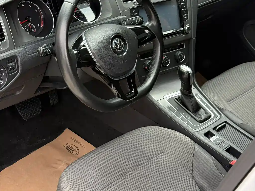 Volkswagen Golf — миниатюра 10