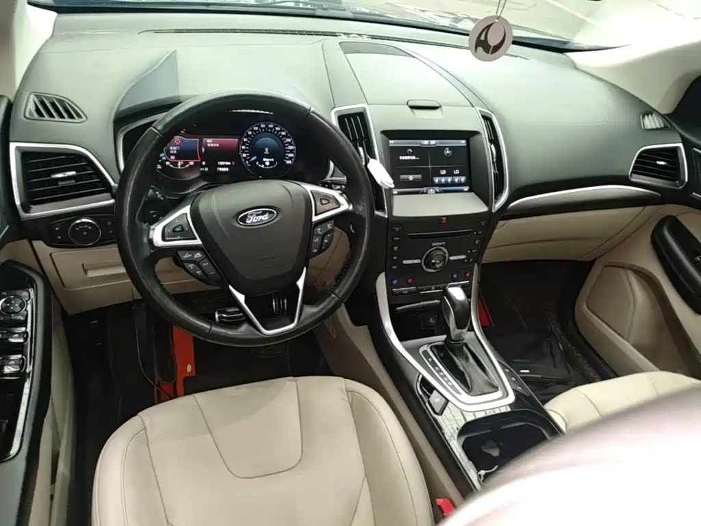 Ford Edge — миниатюра 10