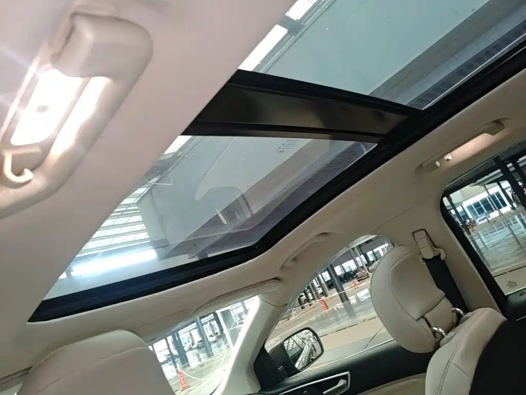 Ford Edge — миниатюра 18