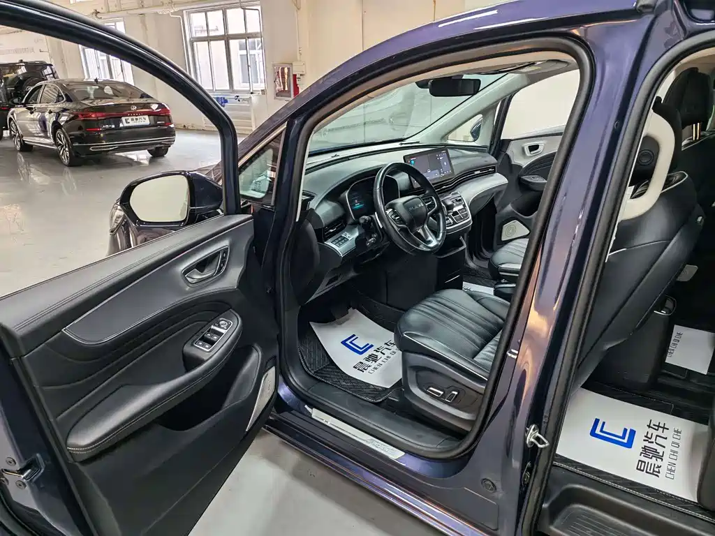 Roewe iMAX8 — миниатюра 11