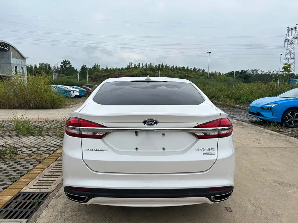 Ford Mondeo — миниатюра 5
