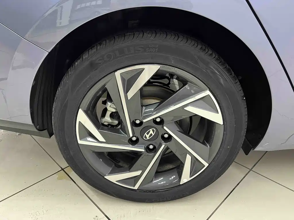 Hyundai Elantra — миниатюра 22