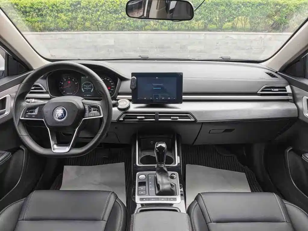 BYD Qin — миниатюра 7