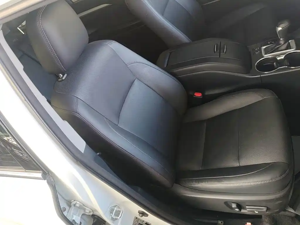 Toyota Highlander — миниатюра 25
