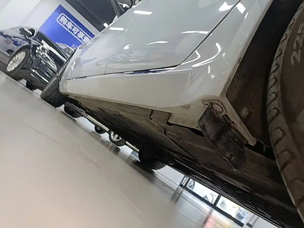 Jaguar XEL — миниатюра 22