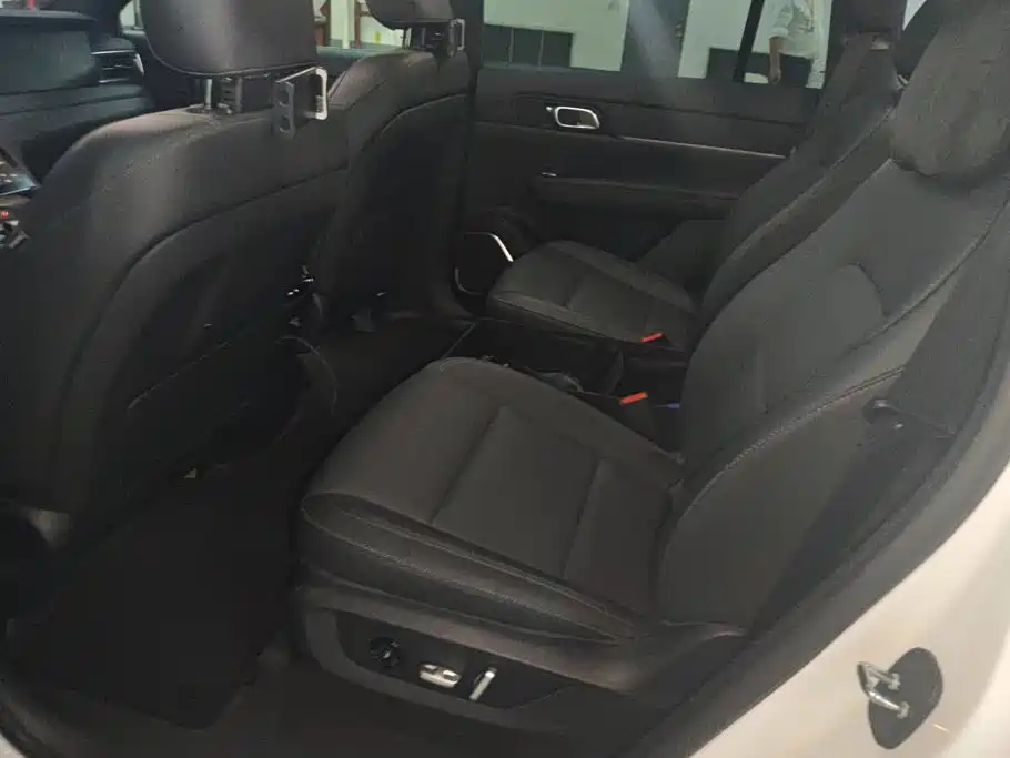 Li Auto Li ONE — миниатюра 11