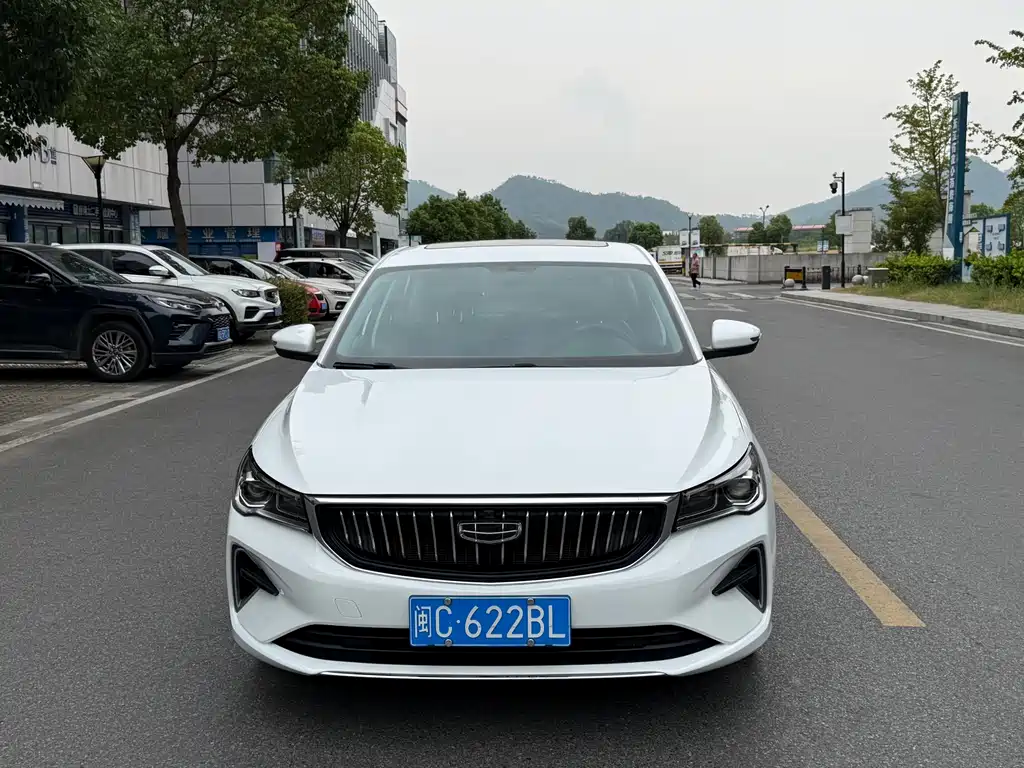 Geely Emgrand — миниатюра 2
