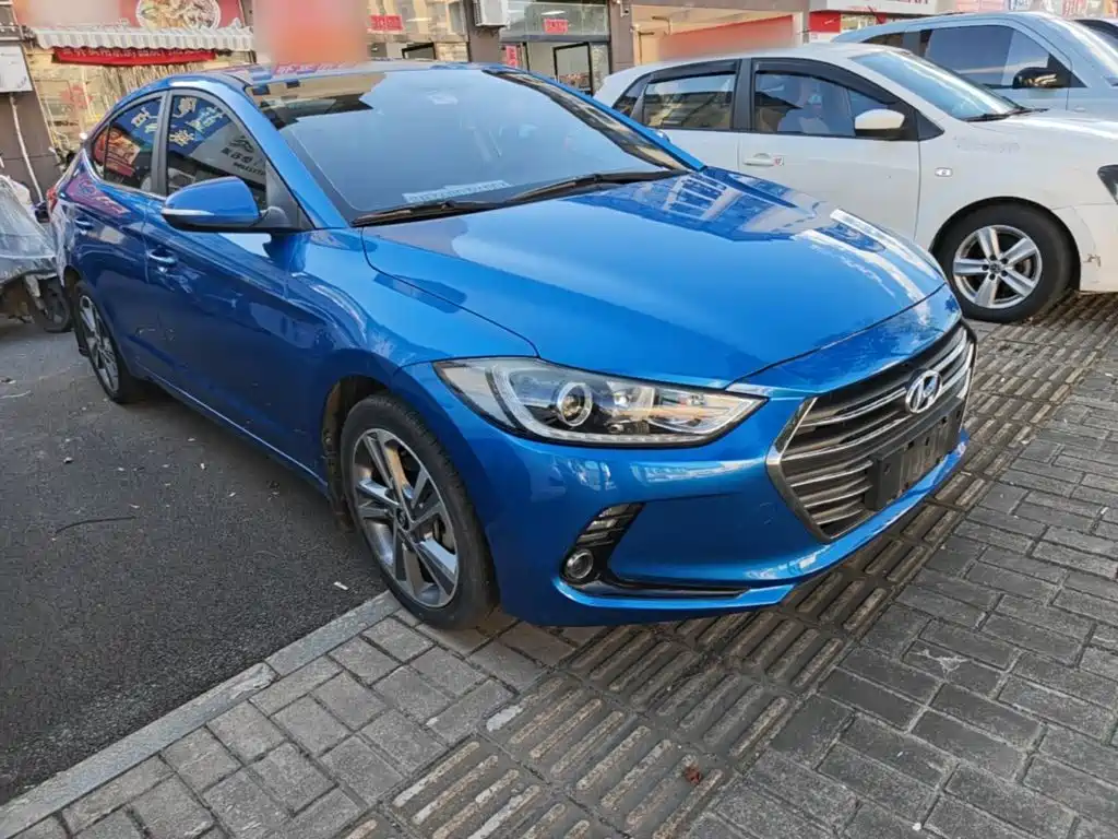 Hyundai Elantra — миниатюра 4