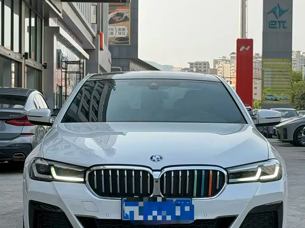 BMW 5 Series — миниатюра 2