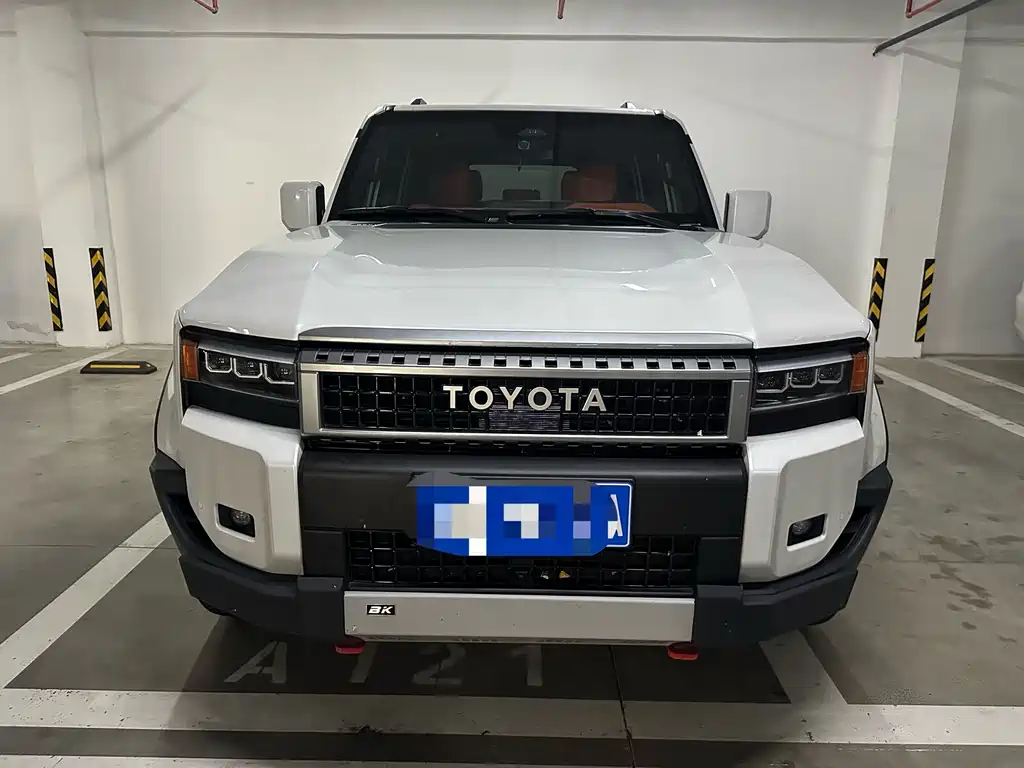 Toyota Land Cruiser Prado 2024 2.4T TX 5 мест
