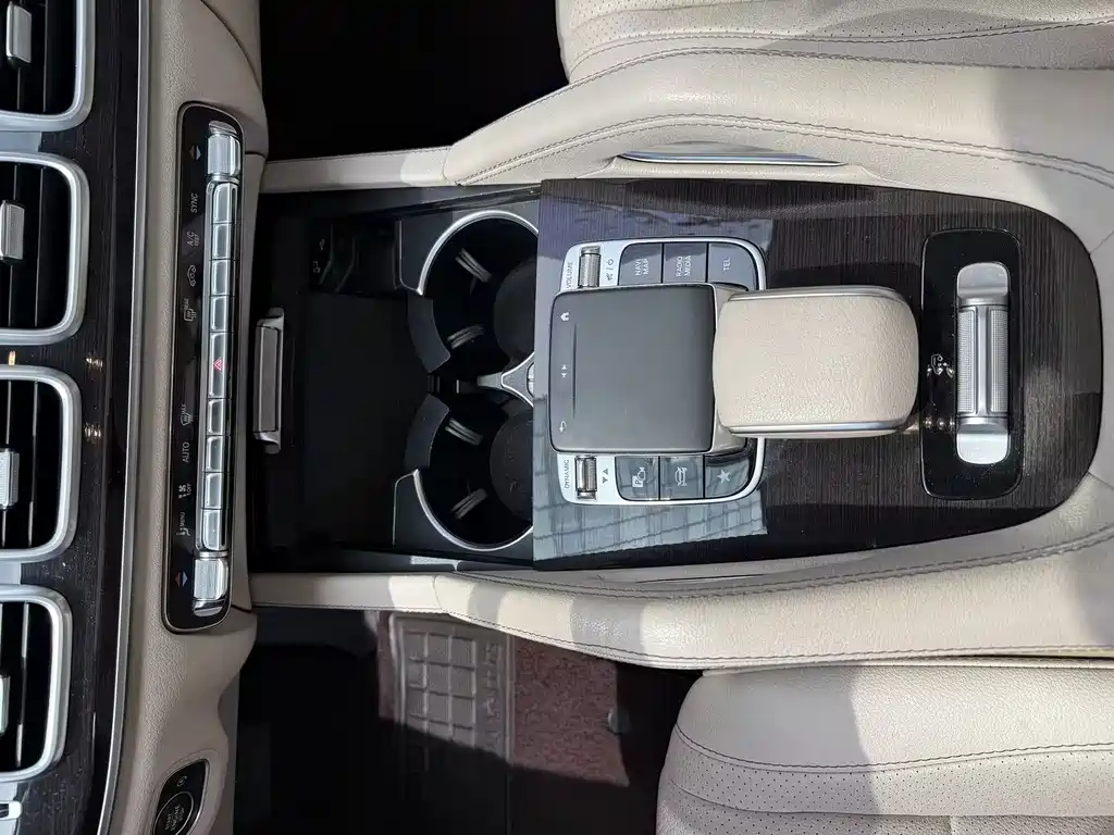 Mercedes-Benz GLE (Import) — миниатюра 4