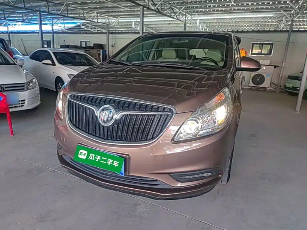 Buick GL8 — миниатюра 2