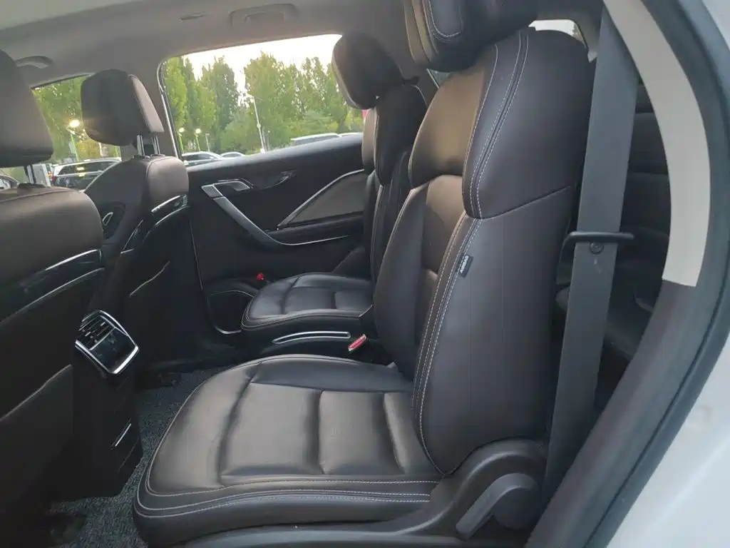 Geely Jia Ji New Energy — миниатюра 13