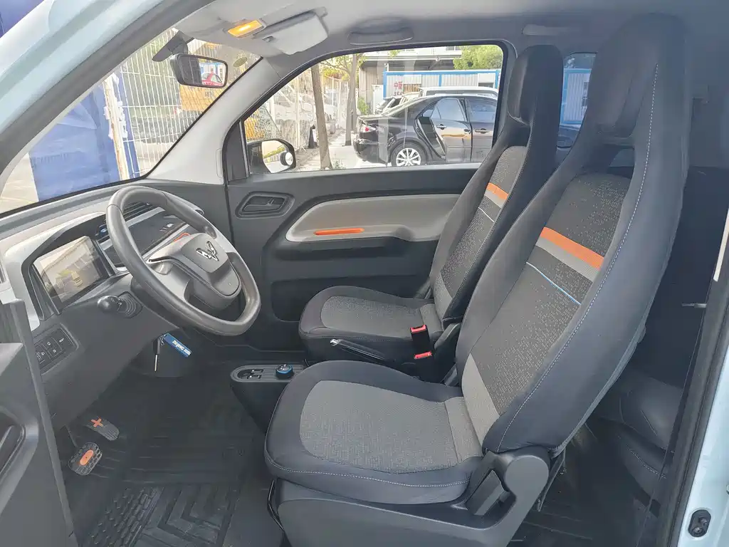 Wuling MINIEV — миниатюра 9
