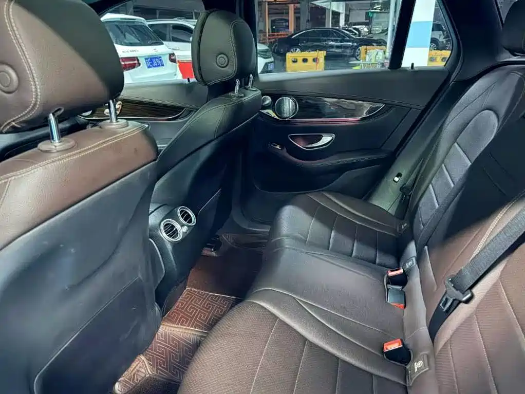 Mercedes-Benz GLC 2017 GLC 260 4MATIC Luxury