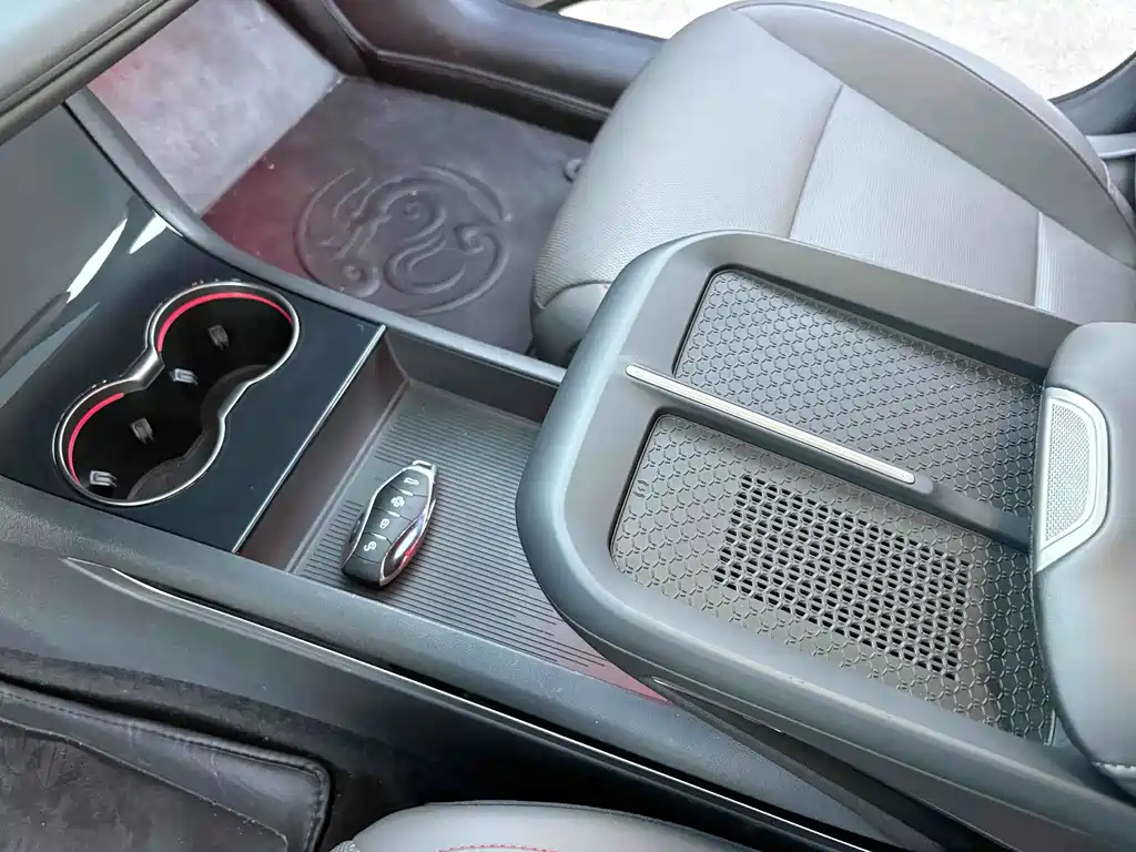 Hongqi Hongqi EH7 — миниатюра 16