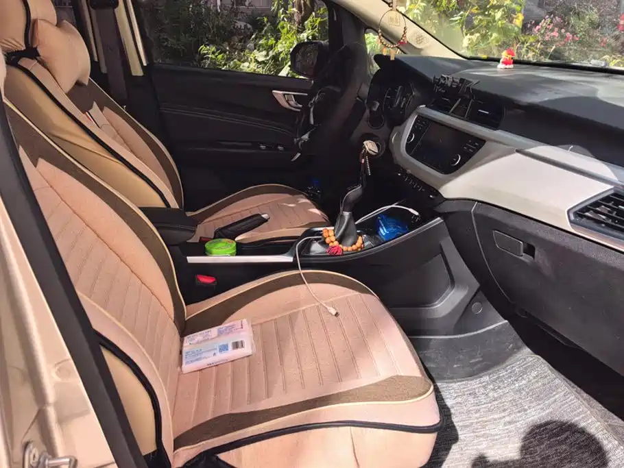Geely Vision X3 — миниатюра 8