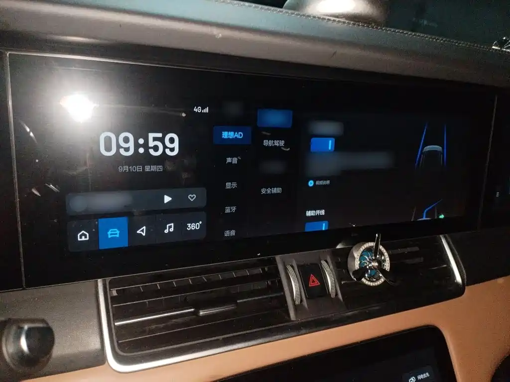 Li Auto Li ONE — миниатюра 18