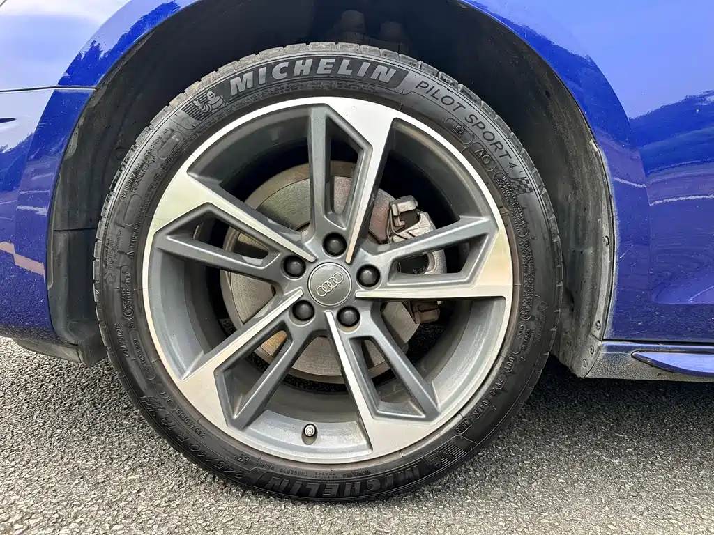 Audi A4L — миниатюра 20