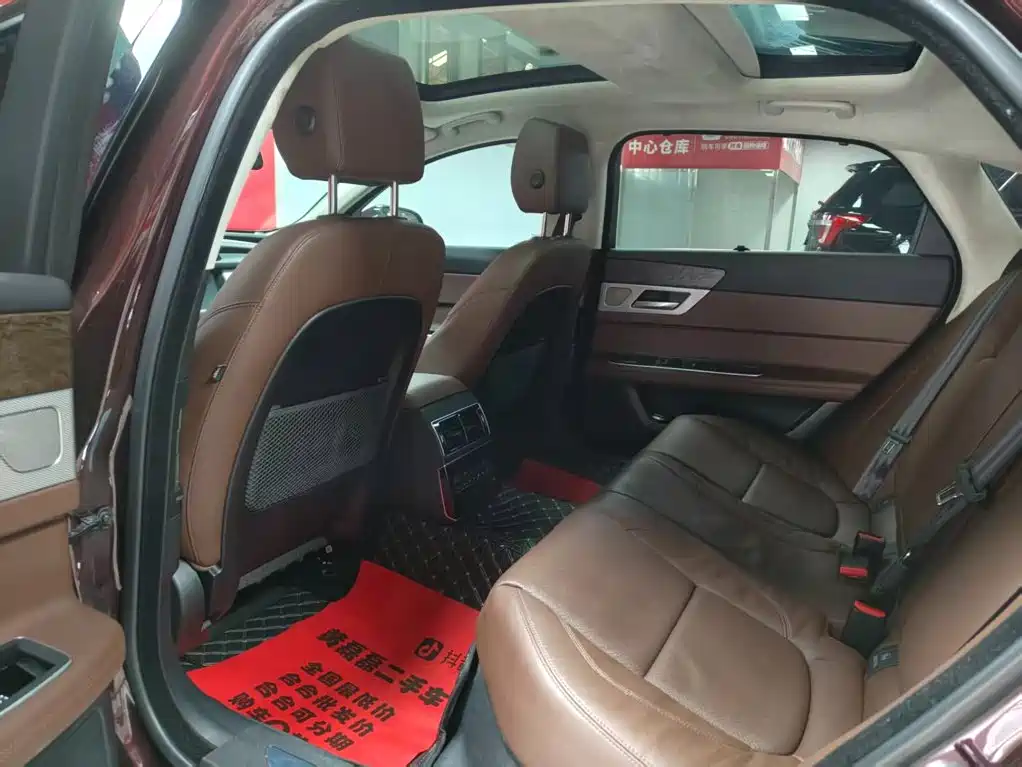 Jaguar XFL — миниатюра 9