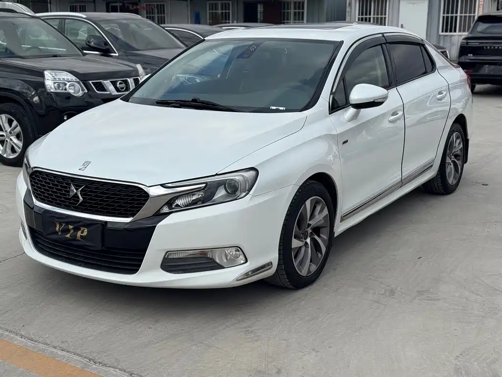DS 5LS 2014 1.6T Elegant Supreme Edition THP160