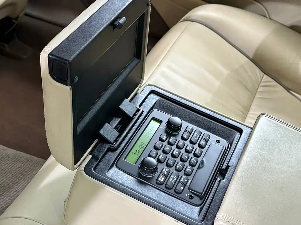 Jaguar XJ — миниатюра 23