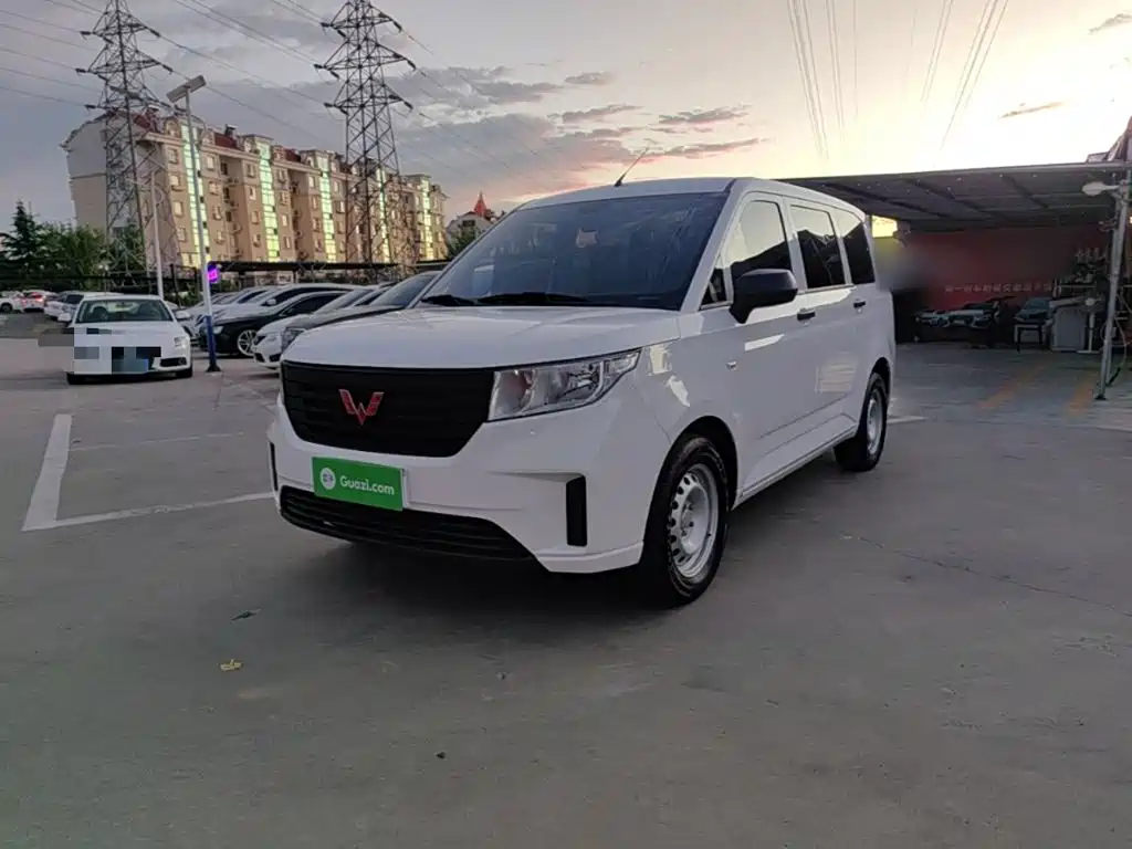 Wuling Hongguang PLUS — миниатюра 2