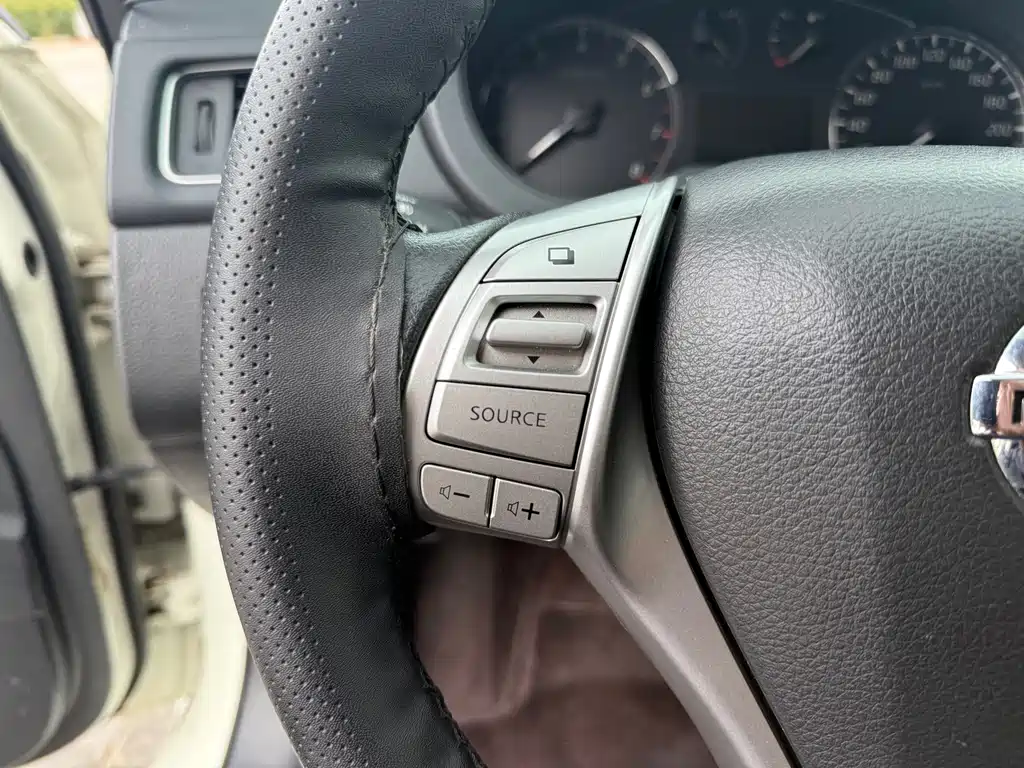 Nissan Tiida — миниатюра 18