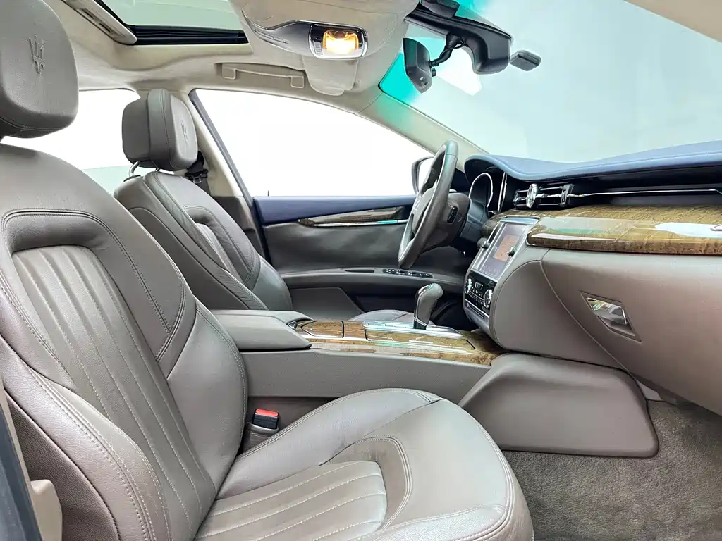 Maserati Quattroporte — миниатюра 6