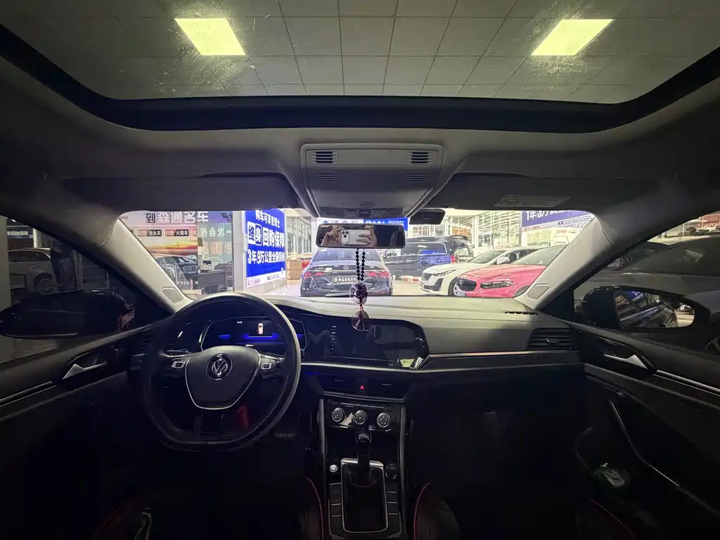 Volkswagen Sagitar — миниатюра 6