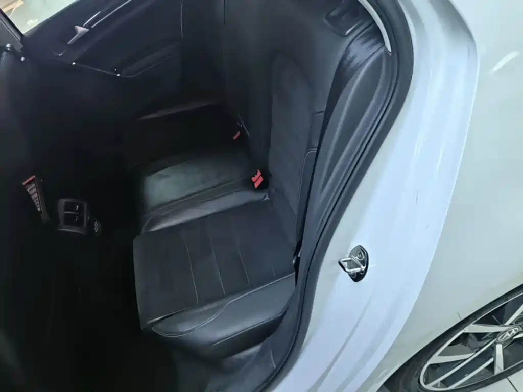 Volkswagen Golf — миниатюра 17
