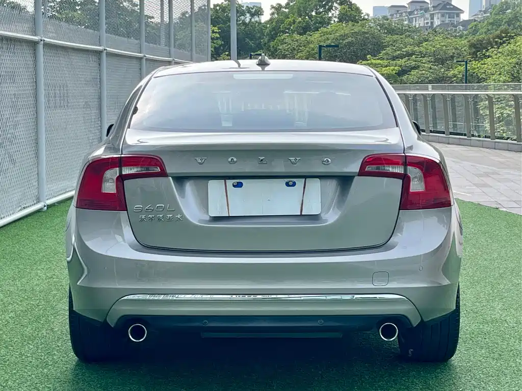 Volvo S60 — миниатюра 3