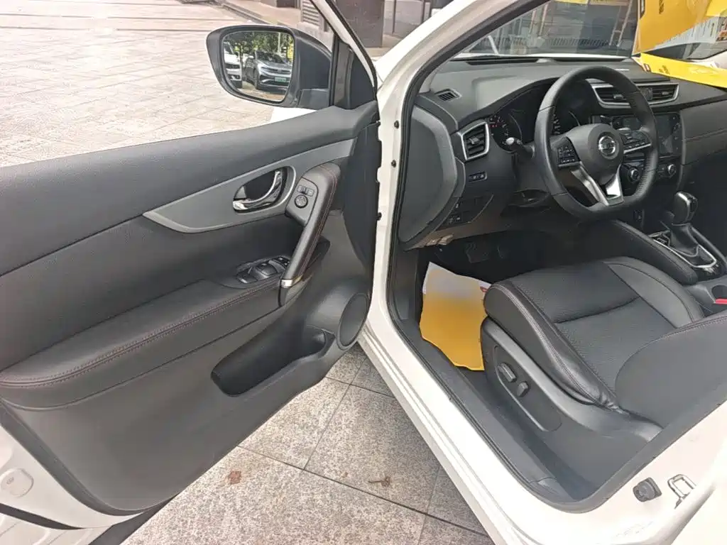 Nissan Qashqai — миниатюра 16