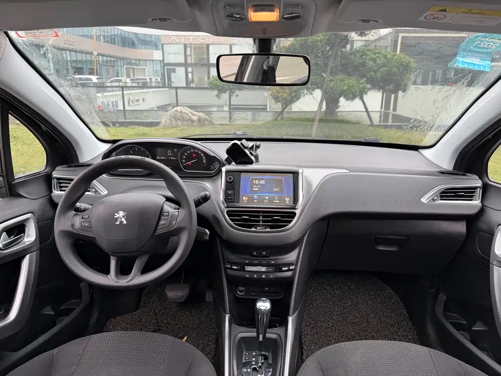 Peugeot 2008 1.6L Auto Fashion Edition, фото 15