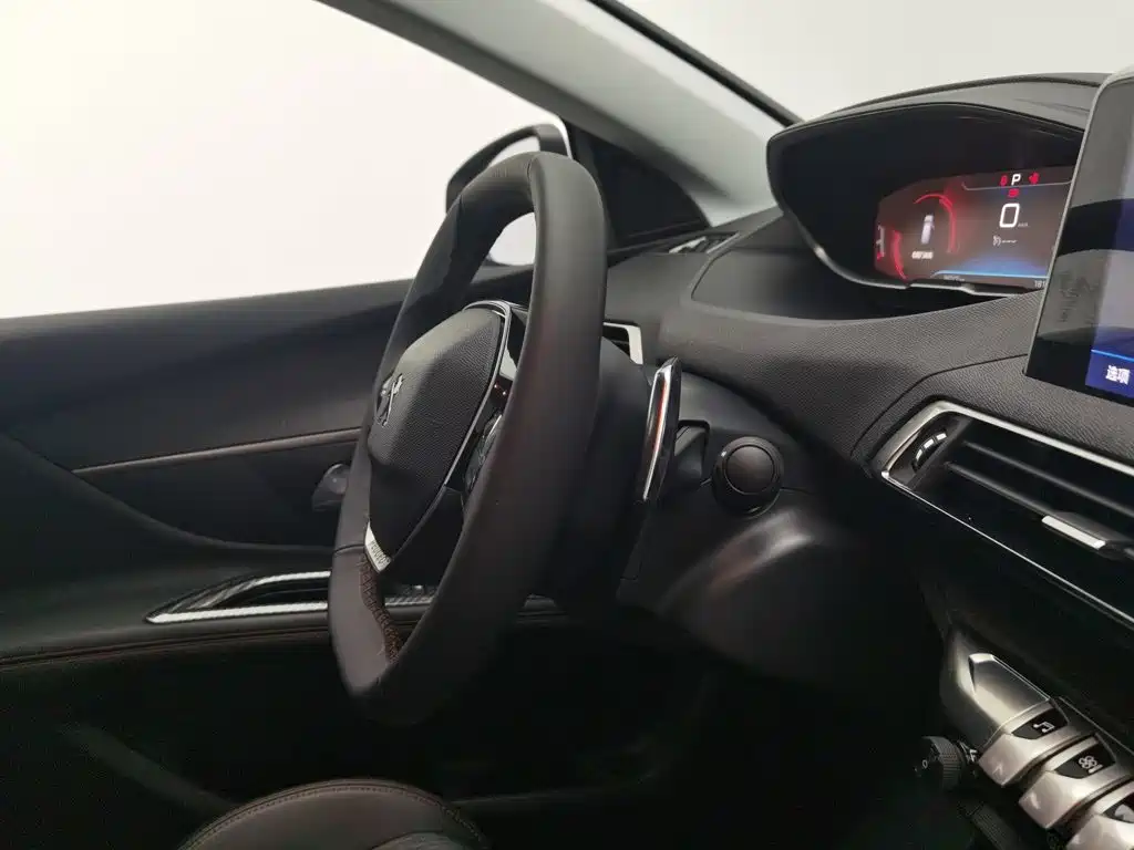 Peugeot 5008 — миниатюра 22