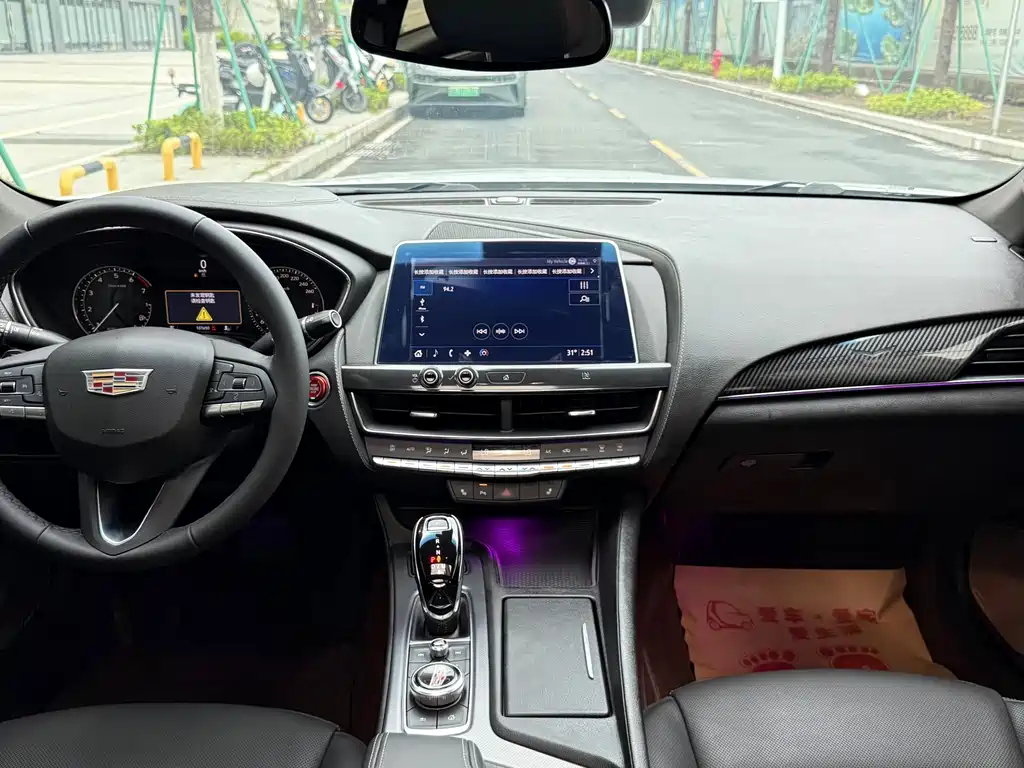 Cadillac CT5 — миниатюра 12