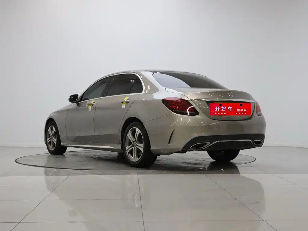 Mercedes-Benz C-Class — миниатюра 6
