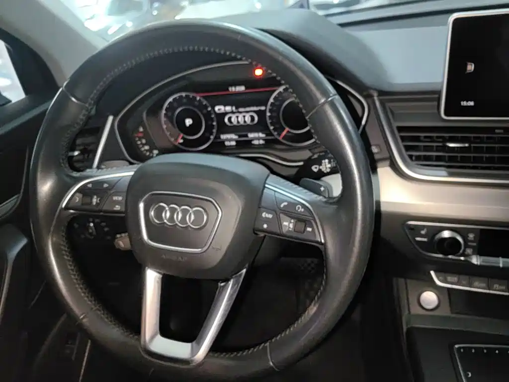 Audi Q5L — миниатюра 11