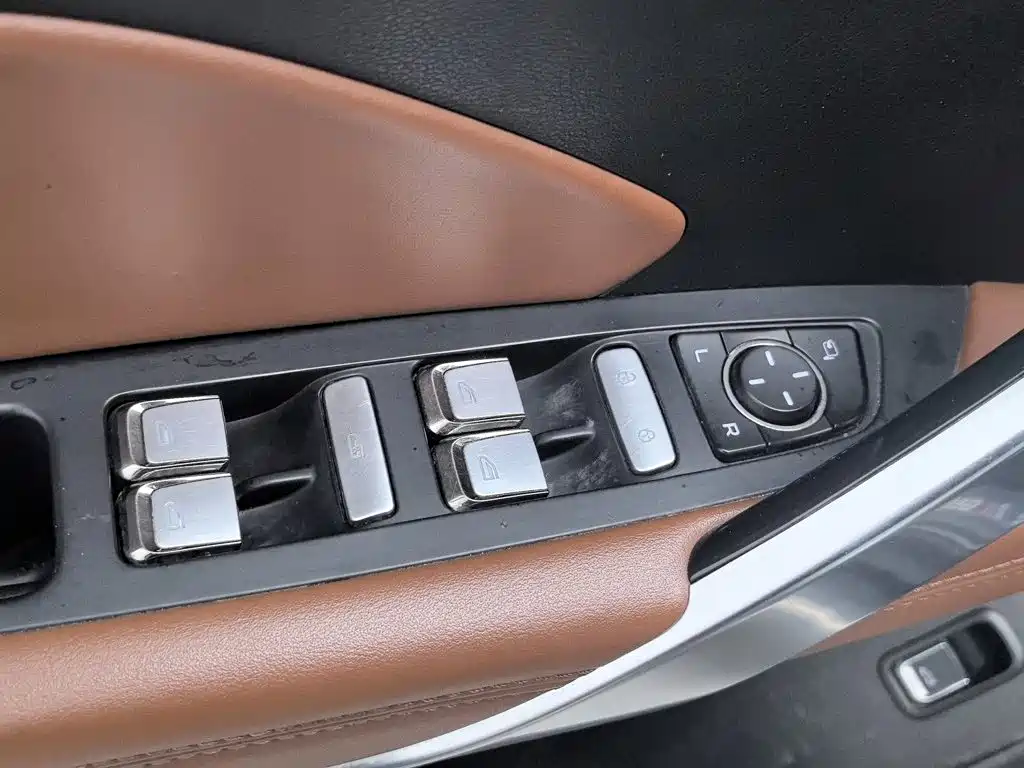 Geely Boyue — миниатюра 9