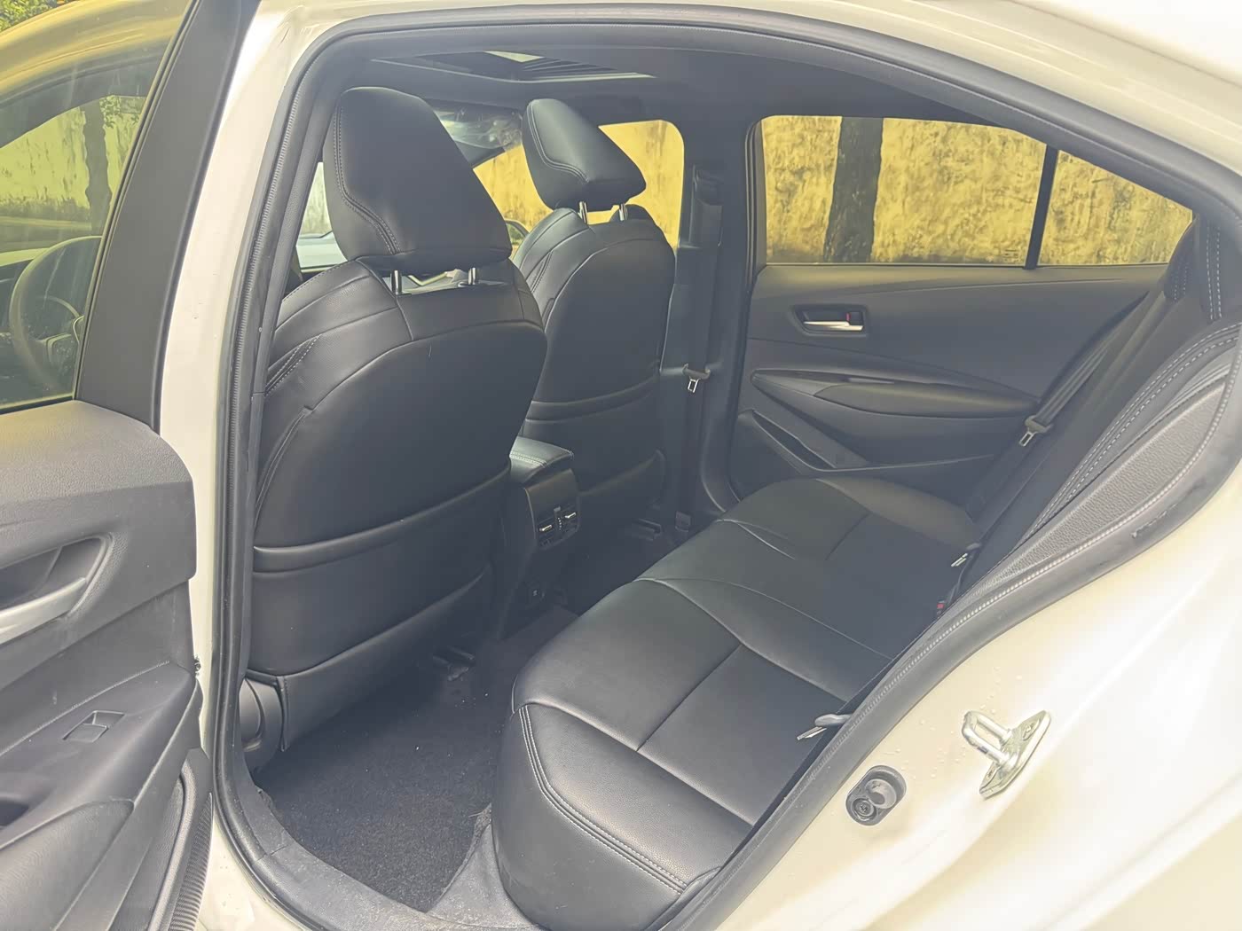 Toyota Levin 1.2 л 2025 г. Белый, пробег 20000 км