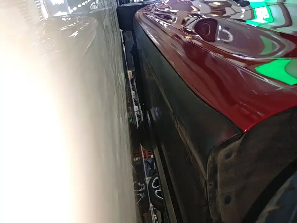 Tesla Model 3 — миниатюра 22