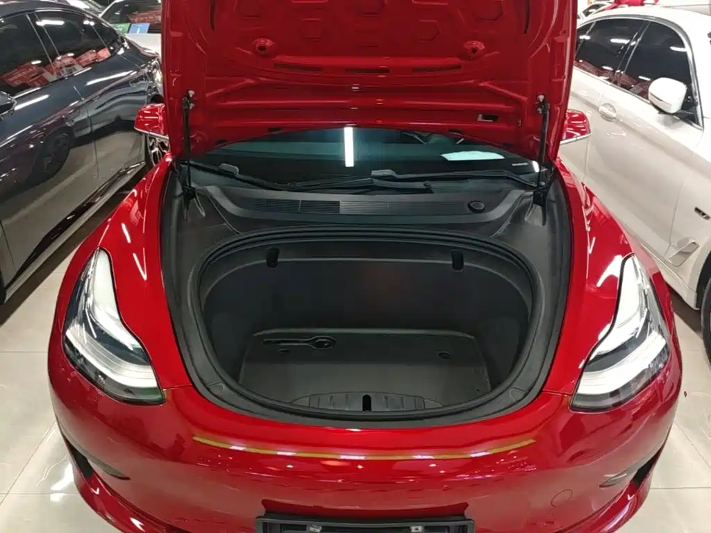 Tesla Model 3 — миниатюра 20