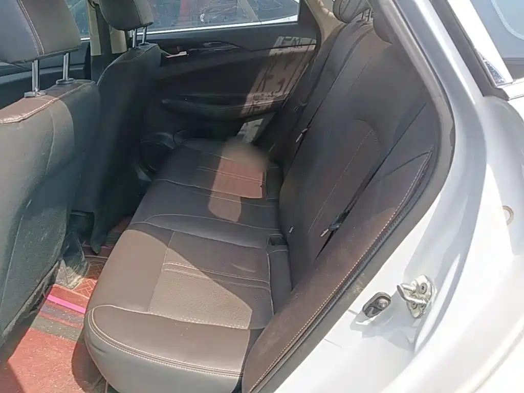 Changan Eado DT — миниатюра 17
