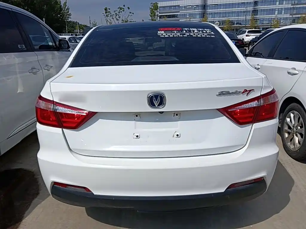 Changan Eado DT — миниатюра 6